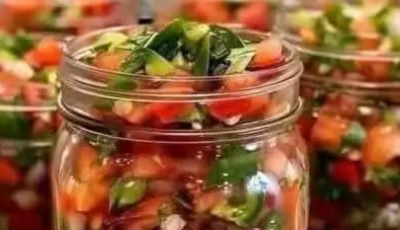 Fresh Jarred Salsa (Pico de Gallo Style)