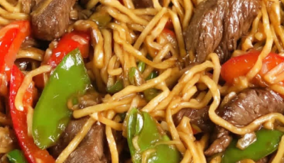 Sizzling Garlic Soy Beef Noodle Skillet with Crisp Vegetables
