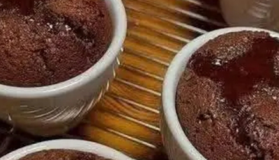 Chocolate Lava Mug Cakes